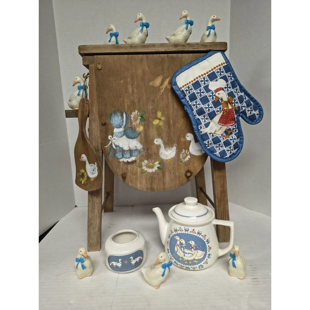 Cottage Core Hand Painted Hand Made Goose  End Table With Goose Accessories Vtg
